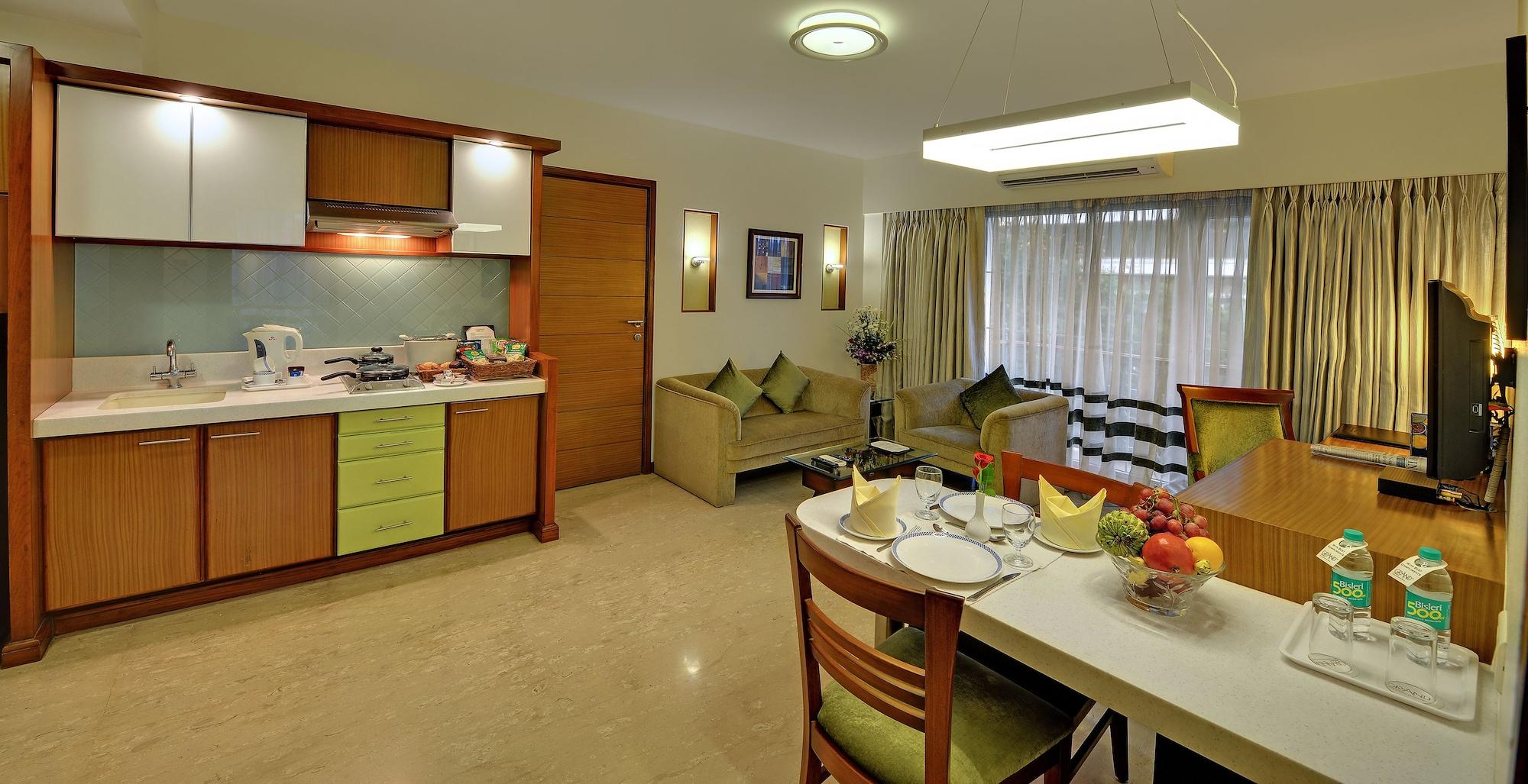 Grand Residency Hotel & Serviced Apartments Mumbai Exterior foto