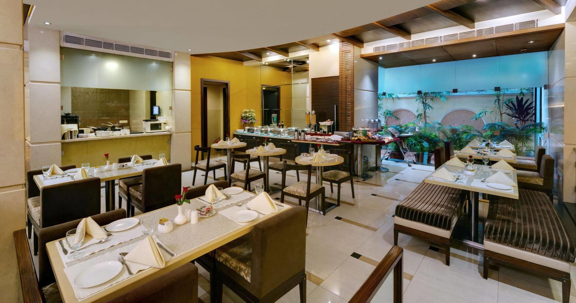 Grand Residency Hotel & Serviced Apartments Mumbai Exterior foto